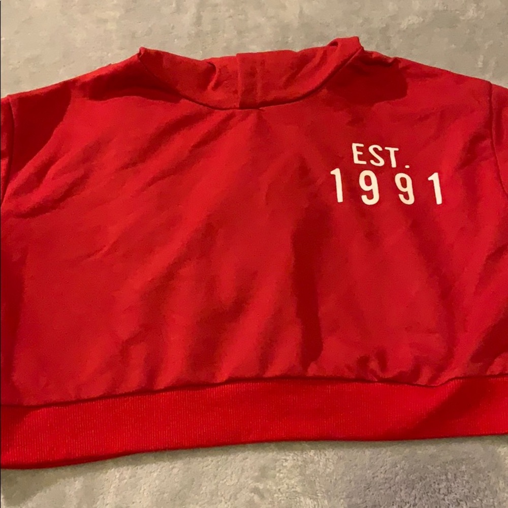 red crop hoodie